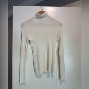 Chic Cream Turtleneck Sweater